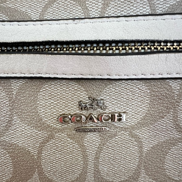 Coach Signature C Tote Bag - Picture 5 of 16